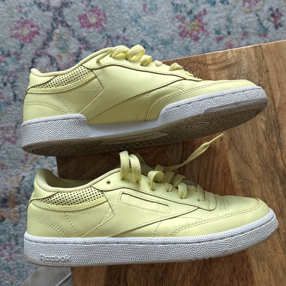 Reebok Classic Leather Sneakers in Pale Yellow - Women’s Size 8